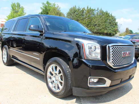 Used 2015 GMC Yukon XL Denali w/ Touring Package image 8