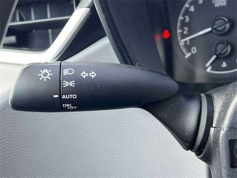 Used 2022 Toyota Corolla LE image 25