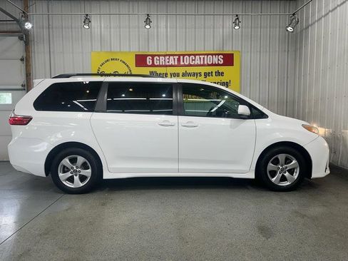 Used 2019 Toyota Sienna LE FWD image 8