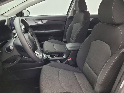 Used 2023 Kia Forte LXS w/ LXS Technology Package FWD image 17