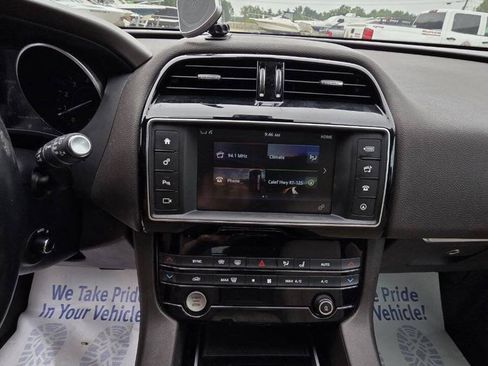 Used 2017 Jaguar F-PACE Prestige AWD/4WD image 23