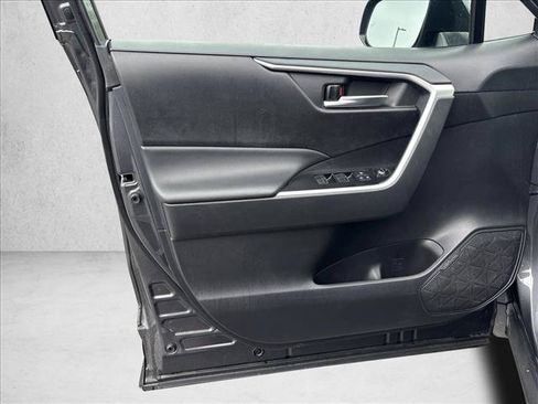Certified 2025 Toyota RAV4 XLE AWD/4WD image 11