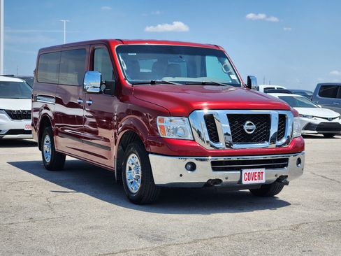Used 2020 Nissan NV 3500 SL RWD image 3