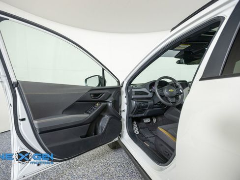 Used 2025 Subaru Crosstrek 2.5i Sport AWD/4WD image 9