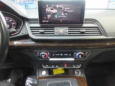 Used 2019 Audi Q5 2.0T Premium Plus w/ Premium Plus Package AWD/4WD image 38