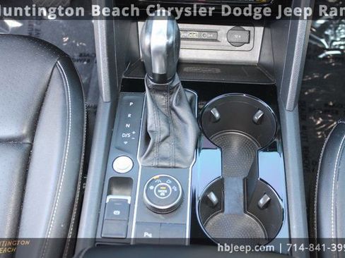 Used 2020 Volkswagen Atlas Cross Sport SEL image 19