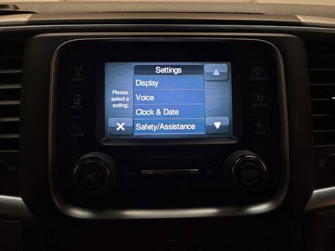 Used 2018 RAM 1500 Classic SLT image 25