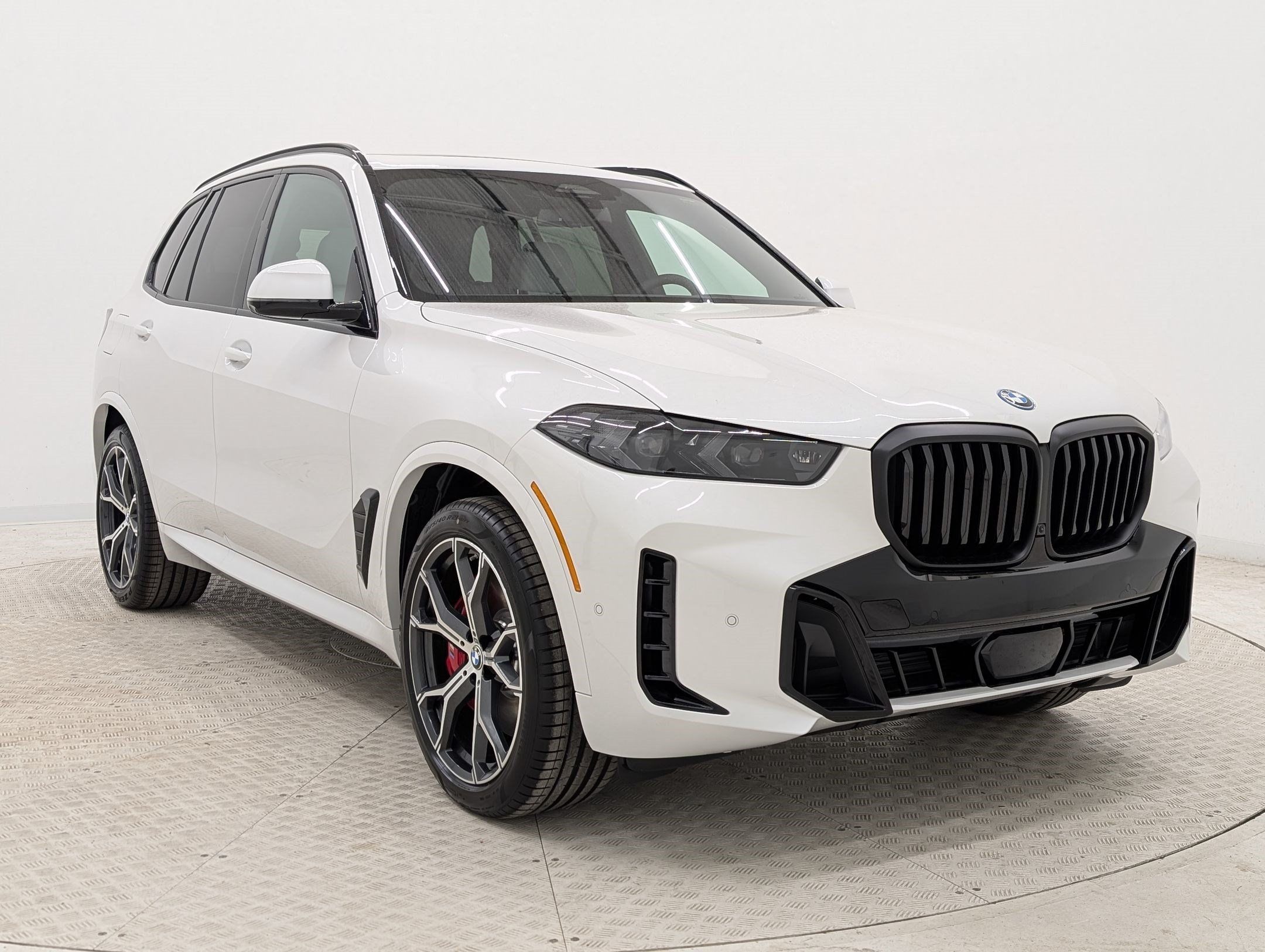 New 2026 BMW X5 xDrive50e w/ M Sport Package AWD/4WD image 7