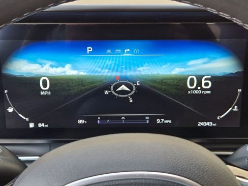 Used 2023 Kia Carnival SX Prestige FWD image 25