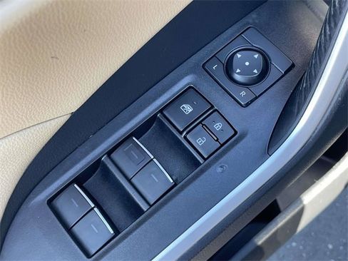 Used 2023 Toyota RAV4 XLE Premium image 13