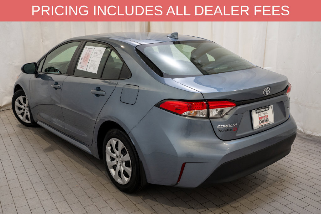 Used 2025 Toyota Corolla LE FWD image 3
