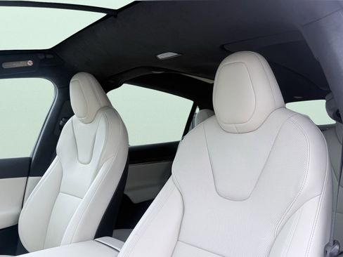 Used 2022 Tesla Model X AWD/4WD image 35