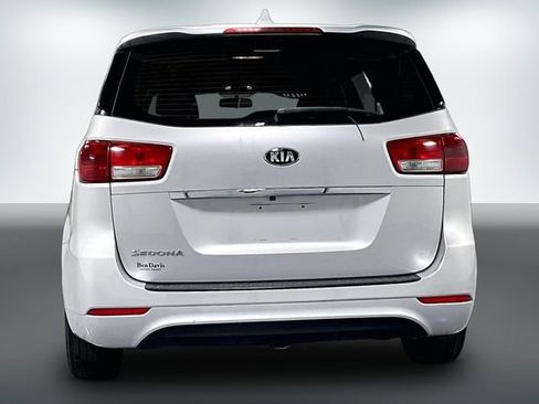Used 2016 Kia Sedona L FWD image 6