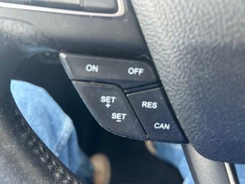 Used 2020 Ford EcoSport Titanium AWD/4WD image 19