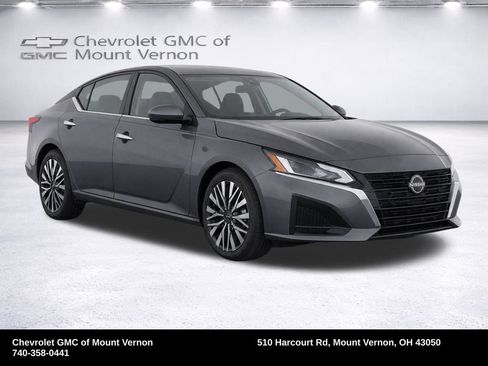 Used 2024 Nissan Altima 2.5 SV FWD image 2