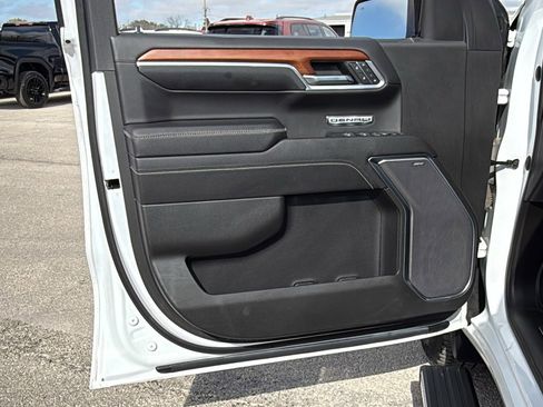 Used 2022 GMC Sierra 1500 Denali image 8