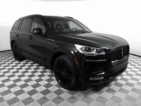 Used 2023 Lincoln Aviator Black Label w/ Jet Package image 3