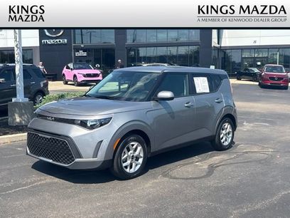 Used 2025 Kia Soul LX w/ LX Technology Package