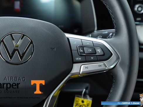 Used 2025 Volkswagen Jetta Sport FWD image 58
