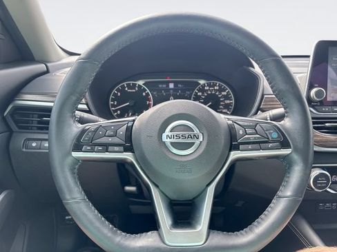 Used 2021 Nissan Altima 2.5 SL FWD image 14
