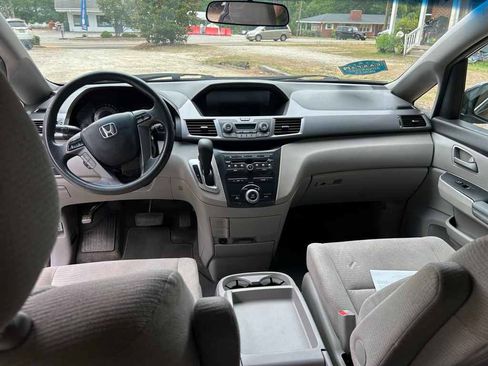 Used 2012 Honda Odyssey EX image 12