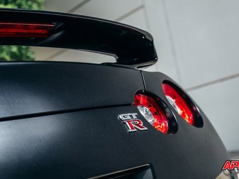 Used 2010 Nissan GT-R Premium AWD/4WD image 34