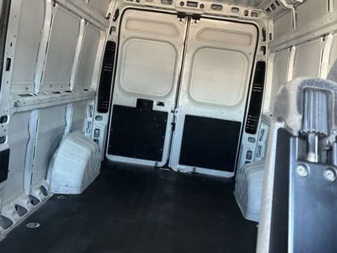 Used 2023 RAM ProMaster 2500 image 23