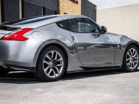 Used 2013 Nissan 370Z Coupe RWD image 23