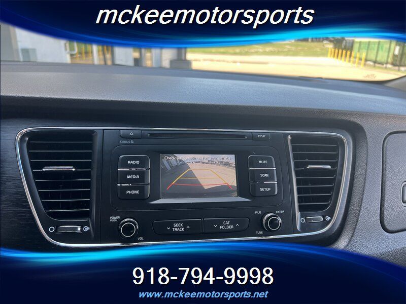 Used 2016 Kia Sedona L FWD image 16