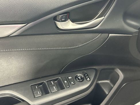 Used 2021 Honda Civic EX image 17