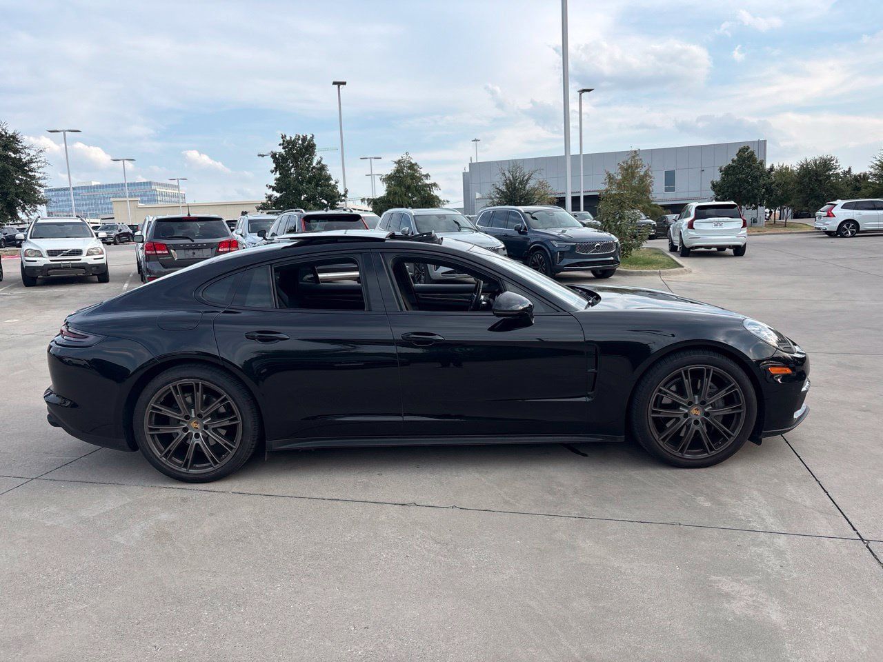 Used 2018 Porsche Panamera 4S AWD/4WD image 4