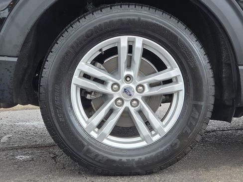 Used 2020 Ford Explorer XLT image 6