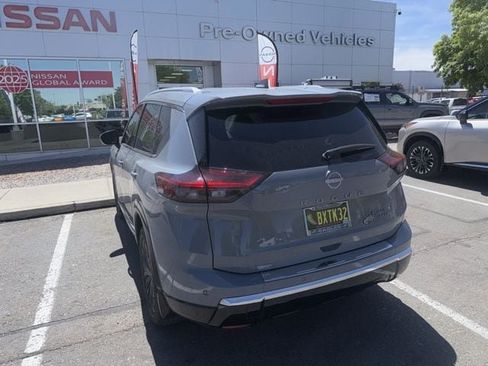 Used 2024 Nissan Rogue Platinum w/ Platinum Premium Package image 17