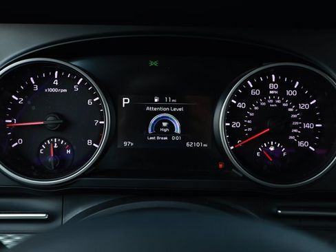 Used 2023 Kia Carnival LX FWD image 12