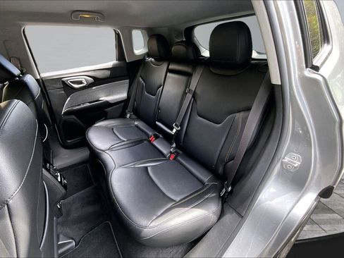 Certified 2022 Jeep Compass Latitude AWD/4WD image 26