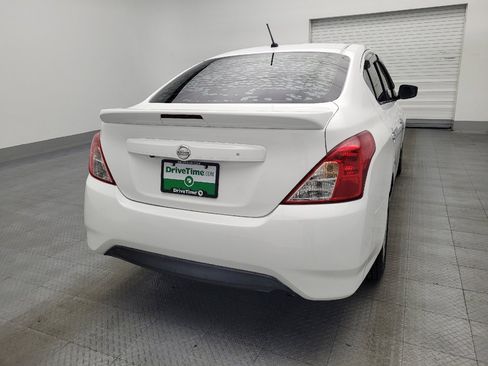 Used 2018 Nissan Versa SV image 7