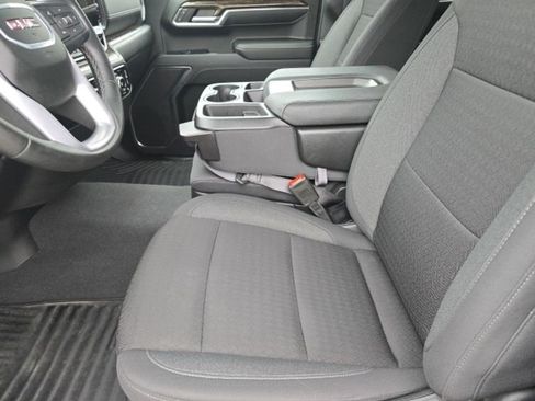 Used 2024 GMC Sierra 1500 SLE image 12