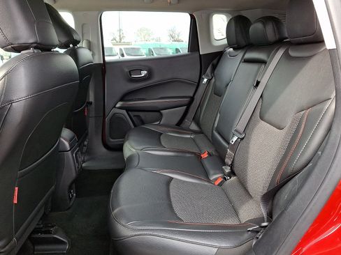 Used 2020 Jeep Compass Trailhawk AWD/4WD image 11