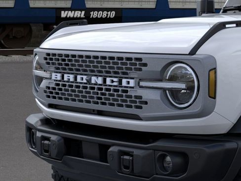 New 2025 Ford Bronco Badlands image 19