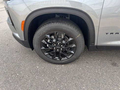 New 2026 Chevrolet Traverse LT w/ Midnight/Sport Edition image 5