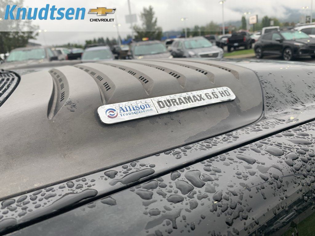 Used 2014 Chevrolet Silverado 2500 LTZ w/ LTZ Plus Package AWD/4WD image 9