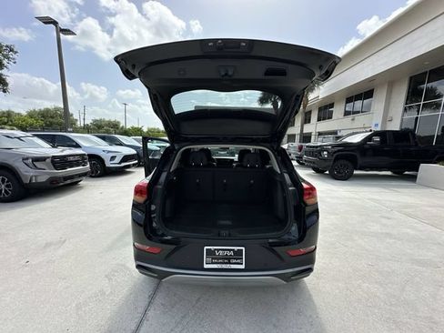 Certified 2024 Buick Encore GX Preferred w/ Advanced Technology Package FWD image 28