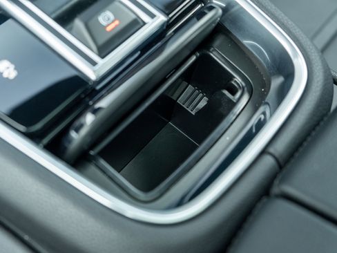 Certified 2022 Porsche Panamera 4 Platinum Edition AWD/4WD image 29