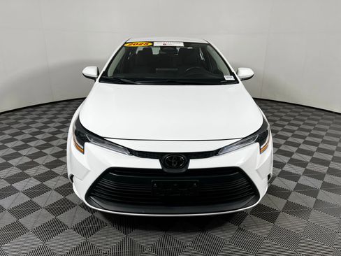 Certified 2025 Toyota Corolla LE image 2