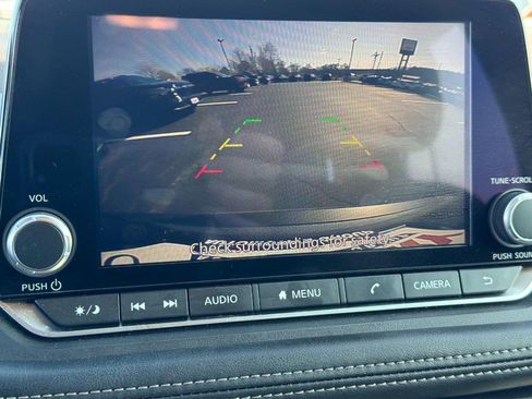 Used 2023 Nissan Rogue S image 20