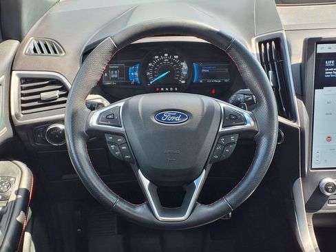 Used 2024 Ford Edge ST-Line w/ Class II Trailer Tow Package AWD/4WD image 29
