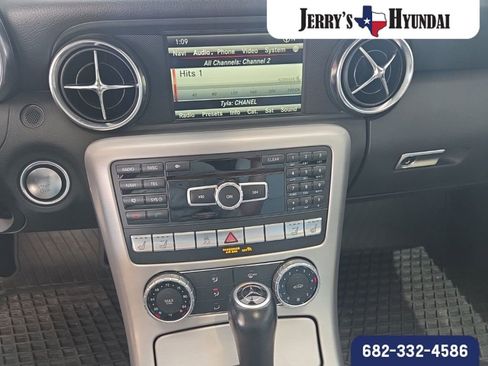 Used 2014 Mercedes-Benz SLK 250 image 10