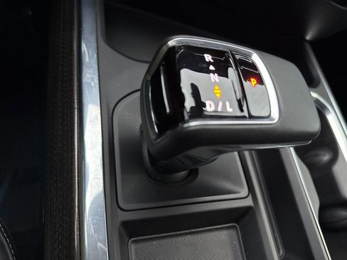 Used 2022 Chevrolet Silverado 1500 LT Trail Boss w/ LT Trail Boss Premium Package image 31