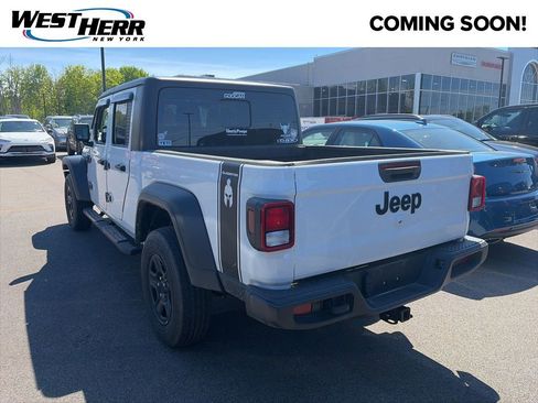 Used 2022 Jeep Gladiator Sport w/ Trailer Tow Package AWD/4WD image 3