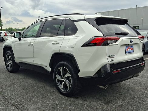 Used 2023 Toyota RAV4 SE w/ Weather & Moonroof Package AWD/4WD image 4